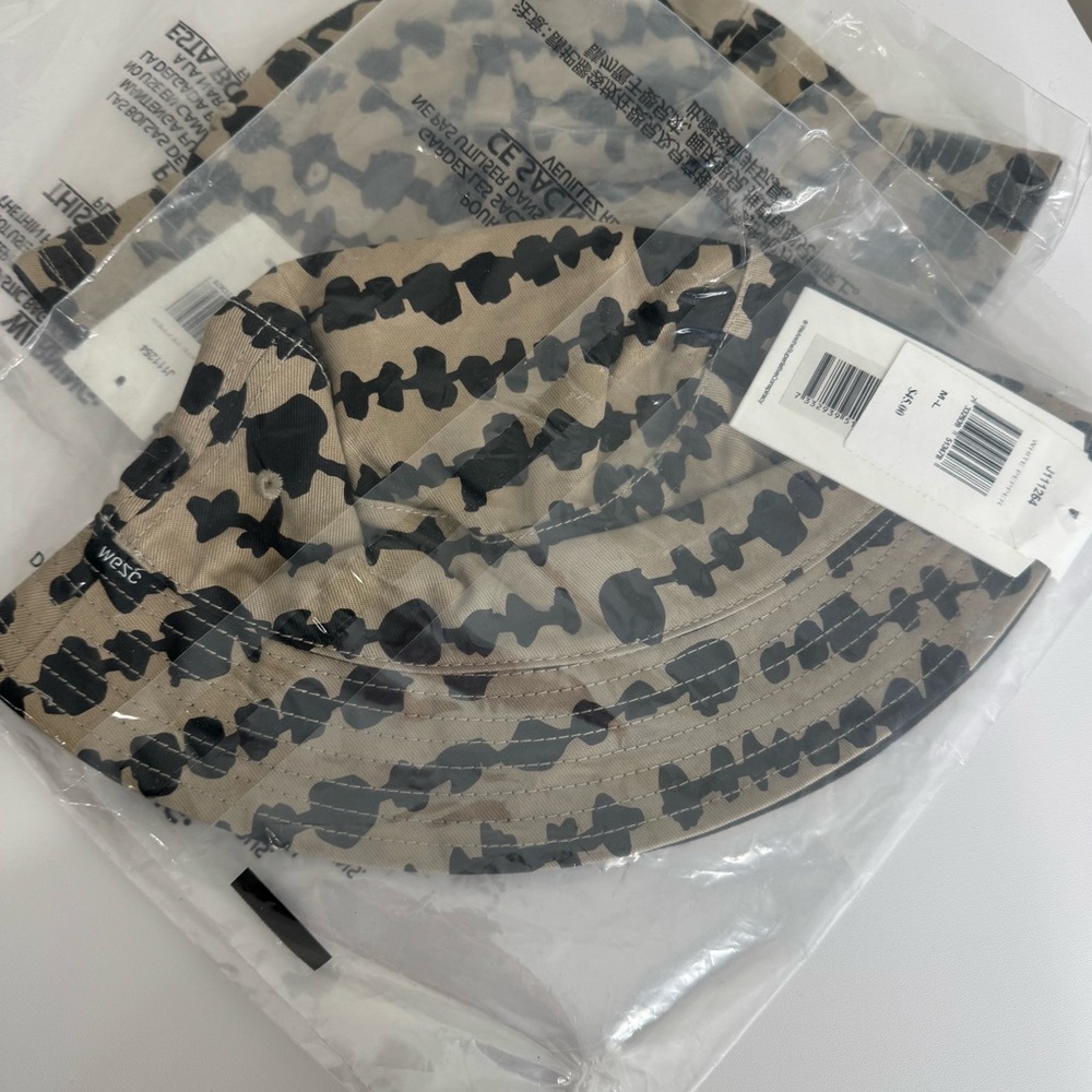 NWT WESC Neutral Tan Black Patterned Bucket Hat White Pepper Size‎ M/L